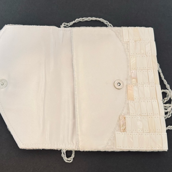 Mad by Design Mother of Pearl Beads Sequins Clutch or Handled White Spun Silk - Picture 6 of 13
